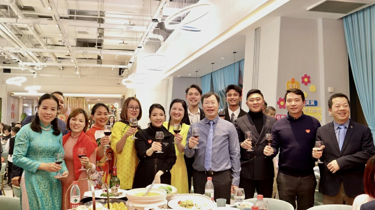 川渝越南同乡会欢庆了2026年马年。